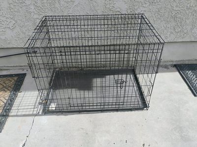 Dog Run, good shape, 42x30x27