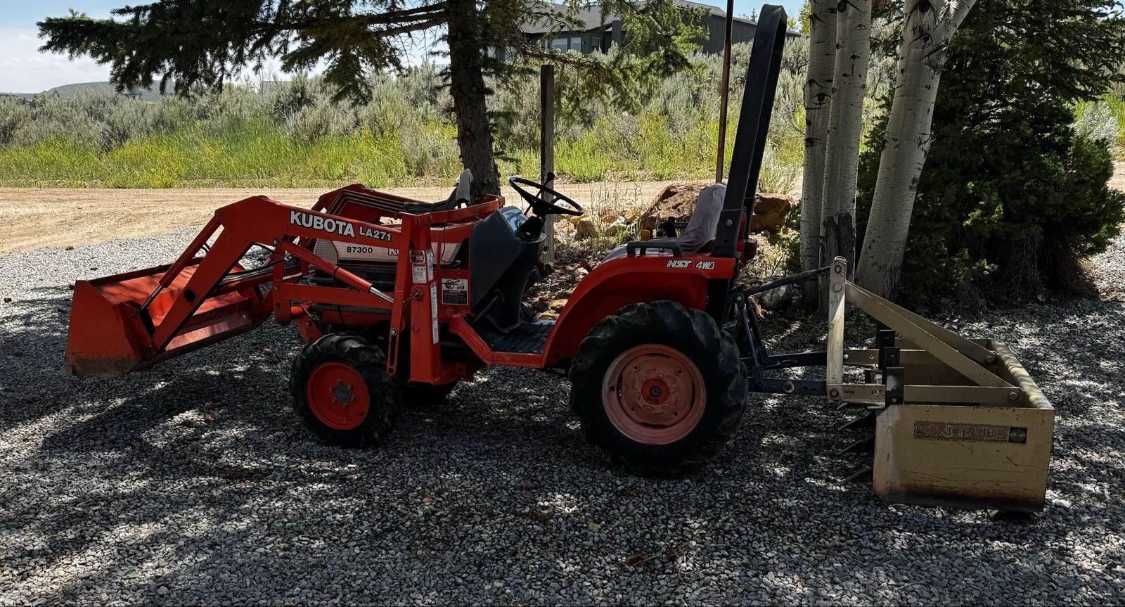 1999 Kubota B7300 - LA271 - 16 hp 4x4