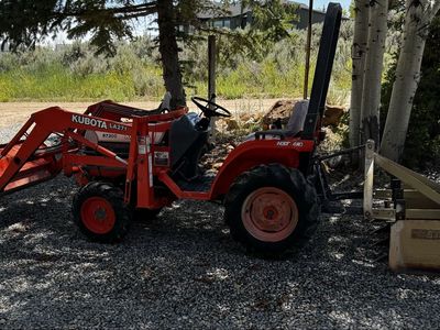 1999 Kubota B7300 - LA271 - 16 hp 4x4