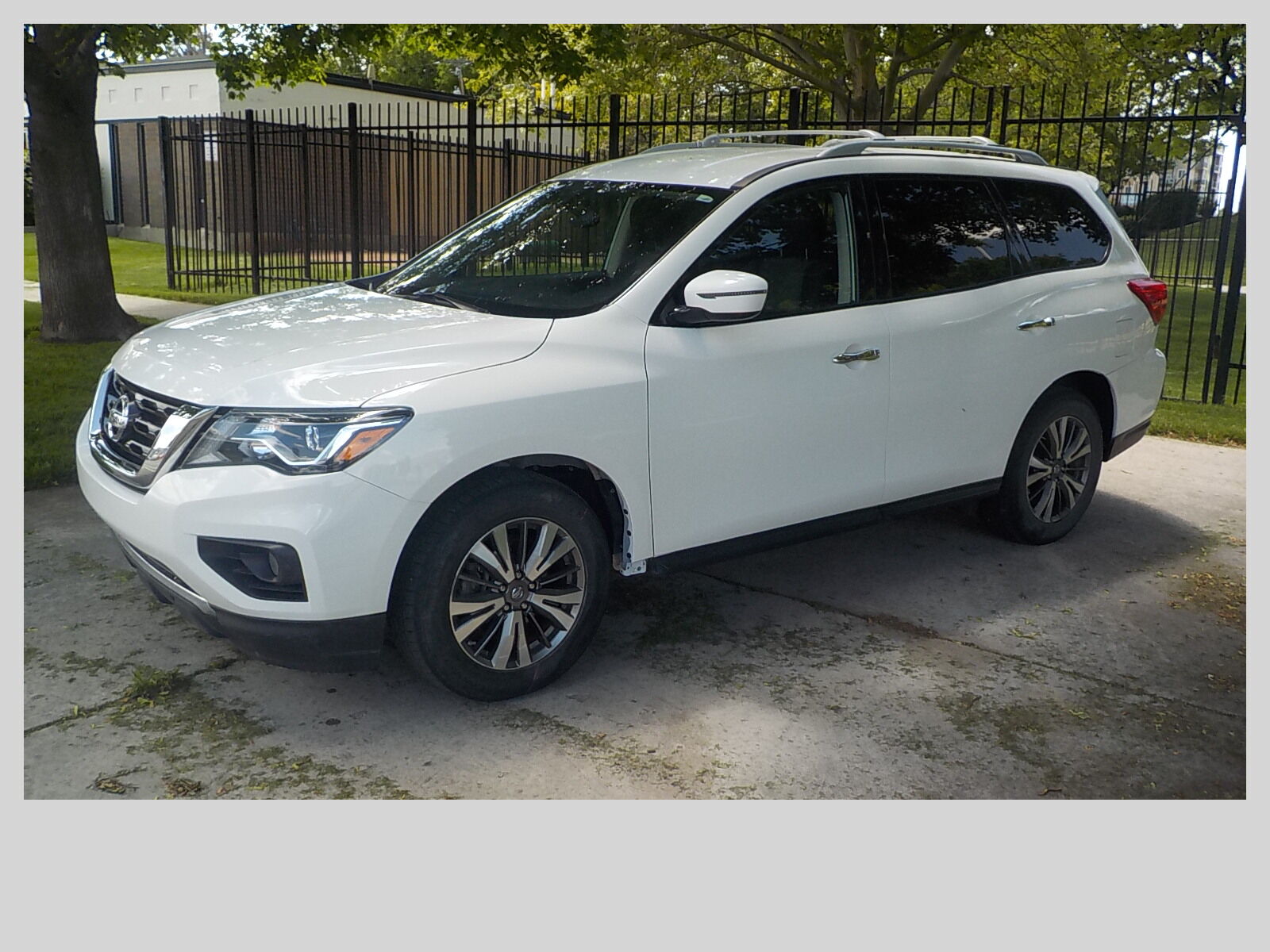 2018 Nissan Pathfinder SV