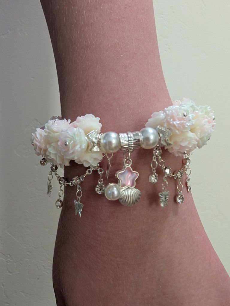 Handmade Floral Charm Bracelet with Pearls & Shell Accent, Pink & White