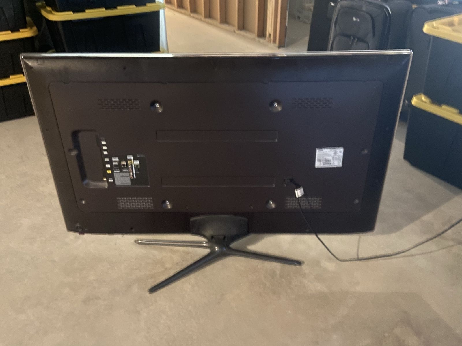 Main image 3