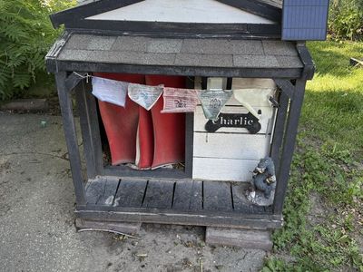 Free Dog House
