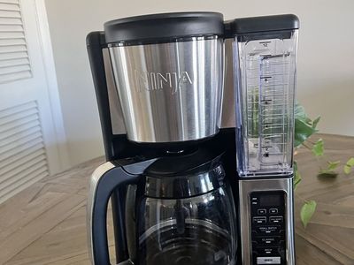 Ninja DualBrew Pro Hot & Iced Coffee Maker CFP101 - Single Serve & Carafe, K-Cup Compatible, Black