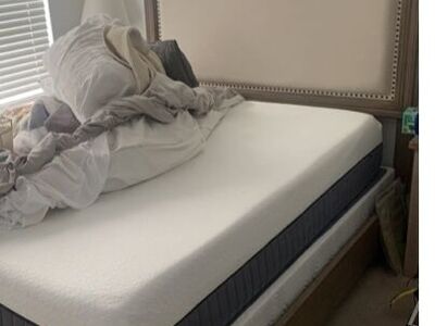 QUEEN MATTRESS, HEADBOARD AND FOOTBOARD