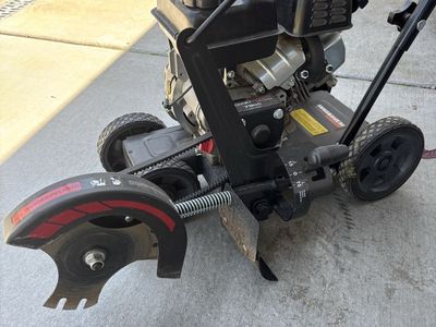 Lawn edger