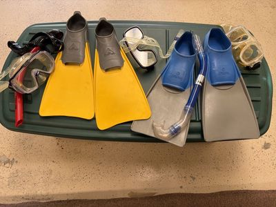 Dive Masks / Snorkel / Fins