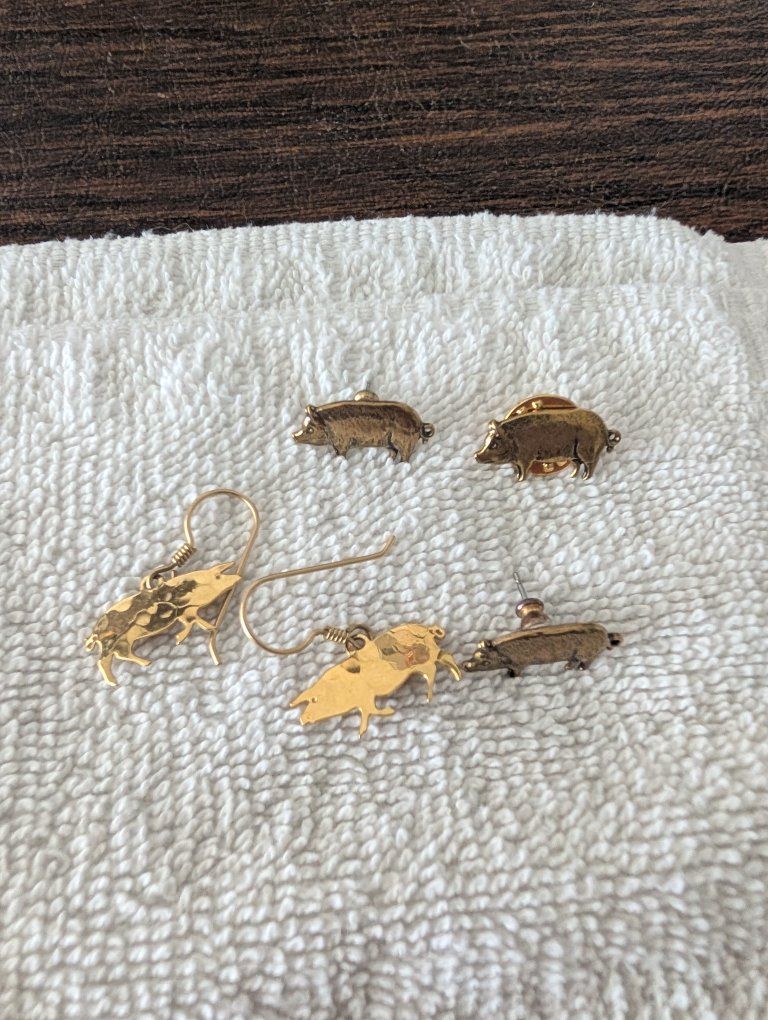 Vintage Wild Bryde Pig Earrings & Pin Set - Gold Tone and 3 pig pins gold tone