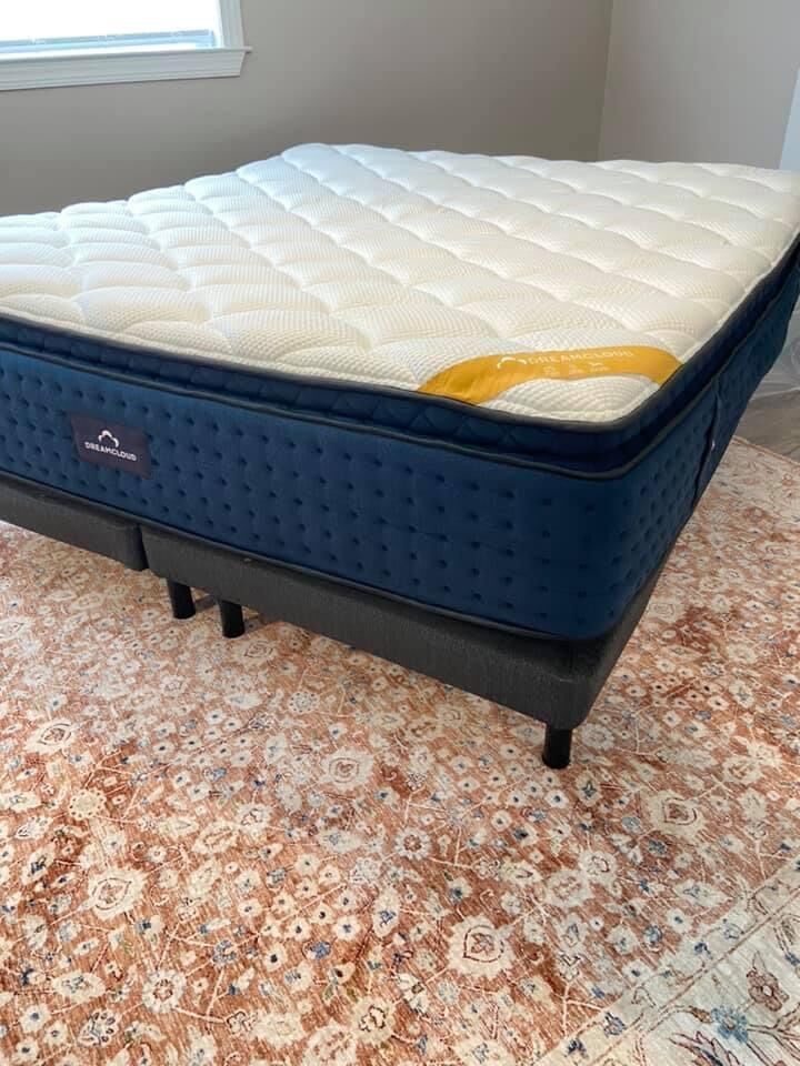 King size Dreamcloud Premier Rest Mattress
