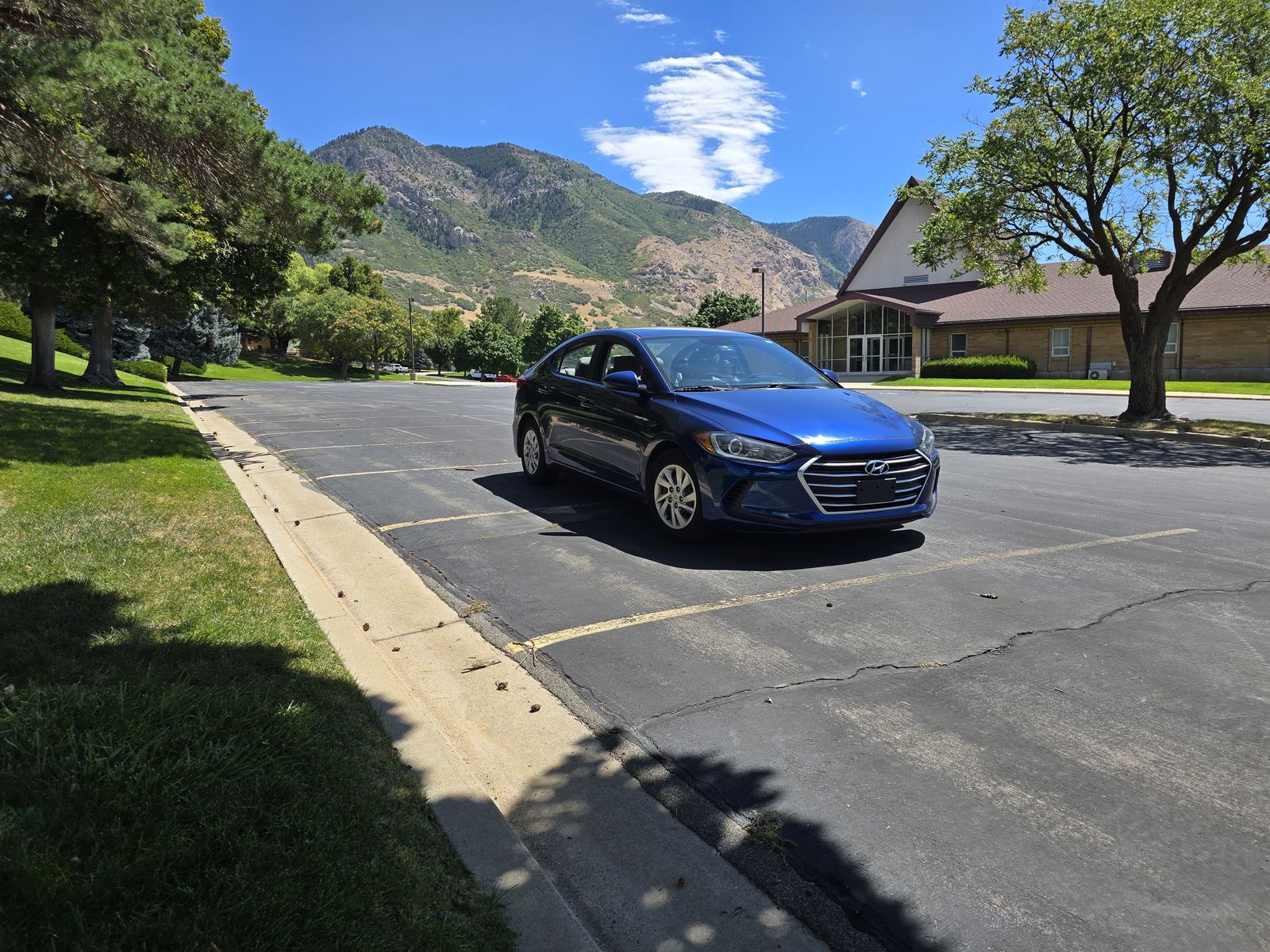 Main image 6