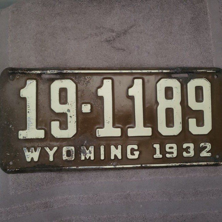Vintage 1932 Wyoming License Plate
