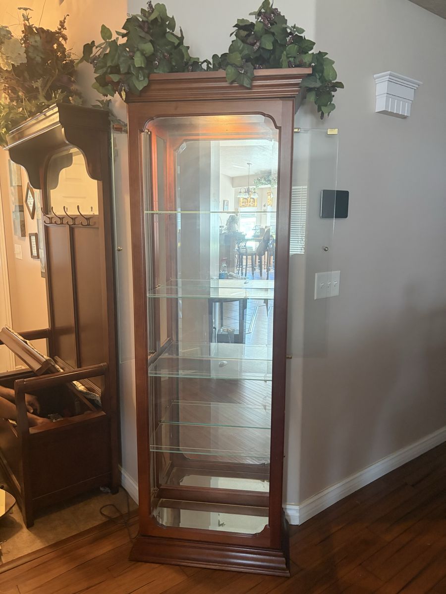 Elegant Wooden Display Cabinet with Glass Shelves and Mirrored Back - Excellent Condition