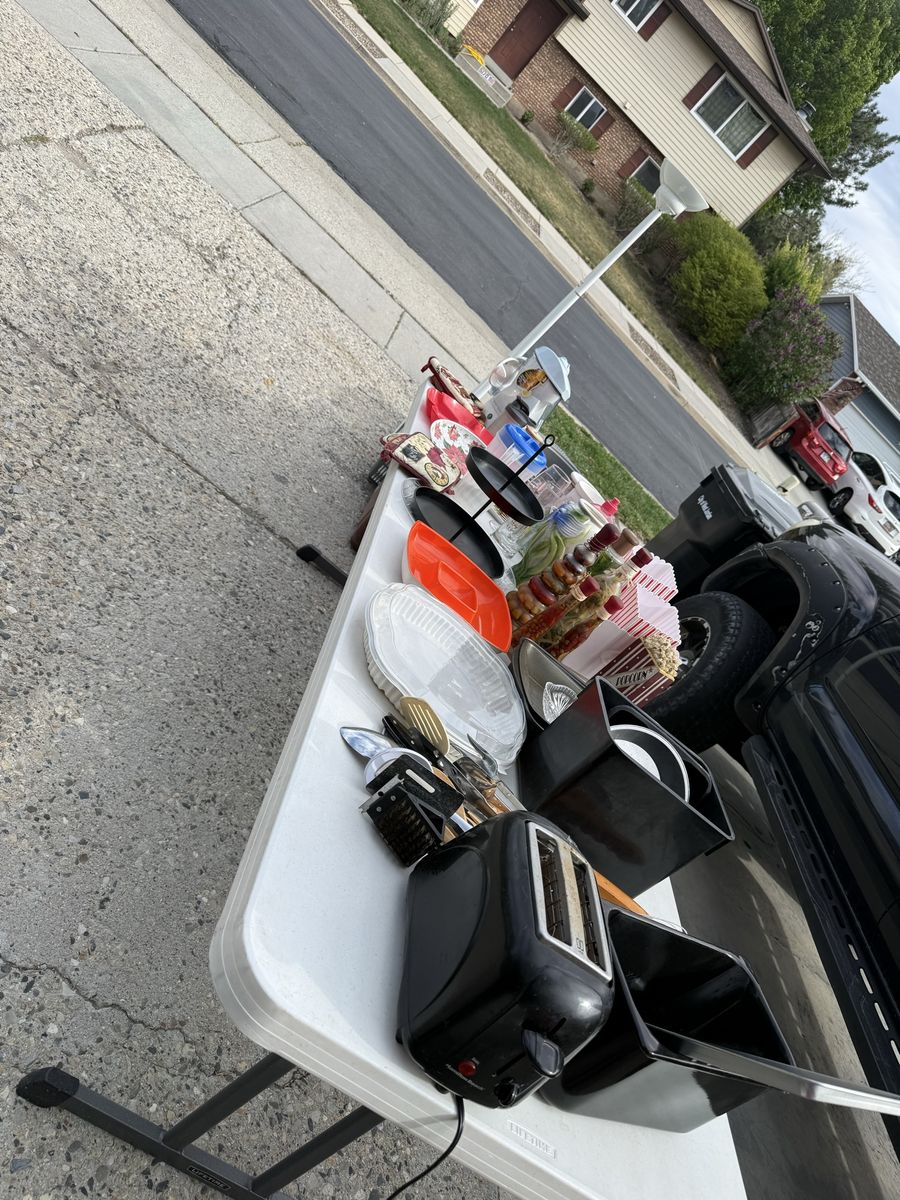 Yard Sale Till 3! Cheap!!