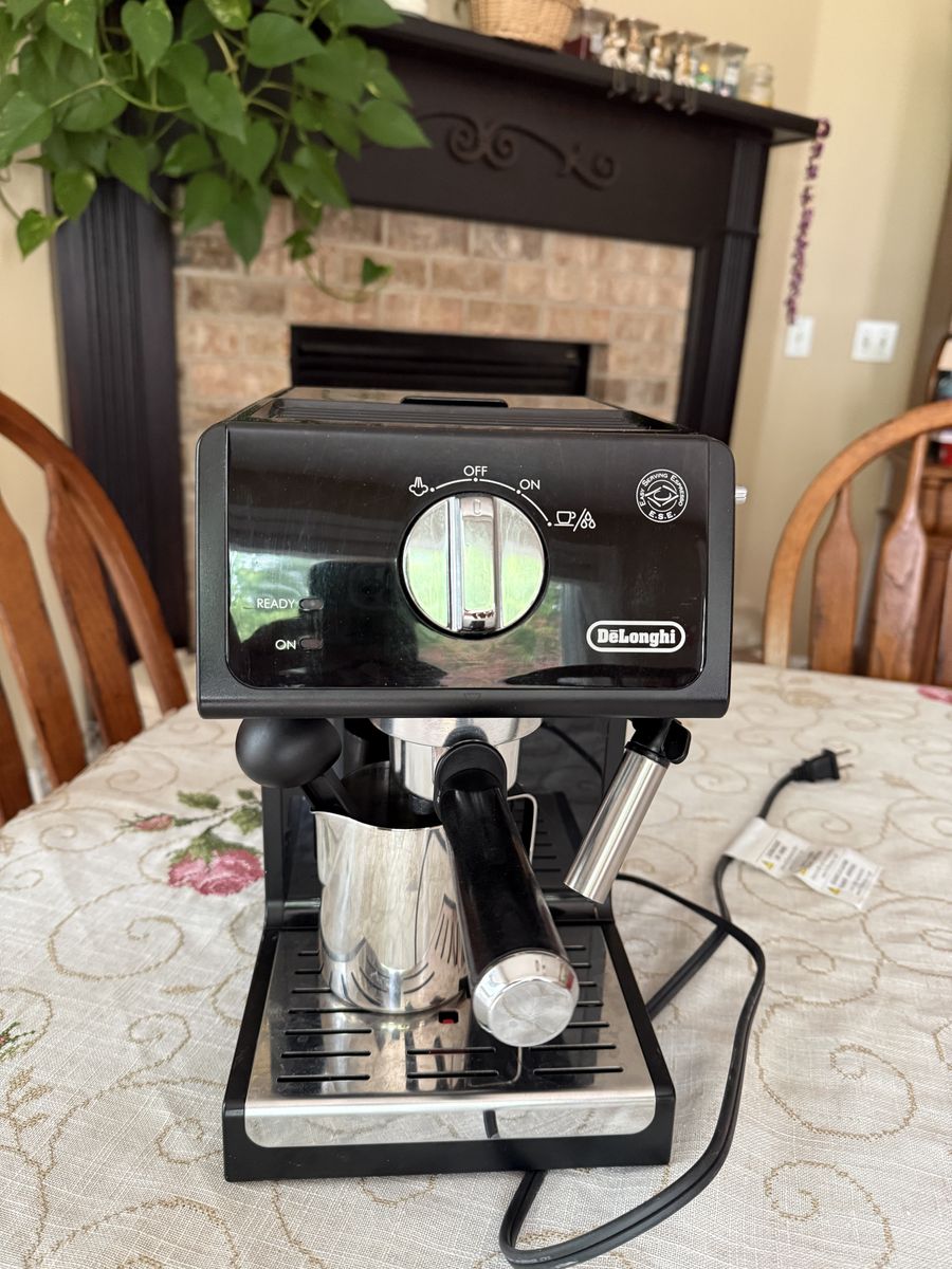 DeLonghi ECP3120 Espresso Machine – Great Condition