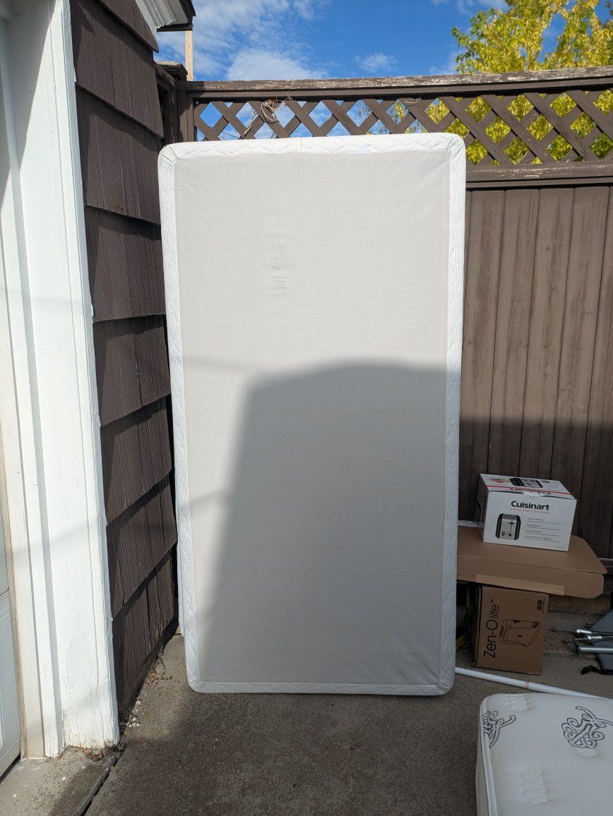 Main image 3