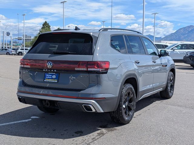Main image 3