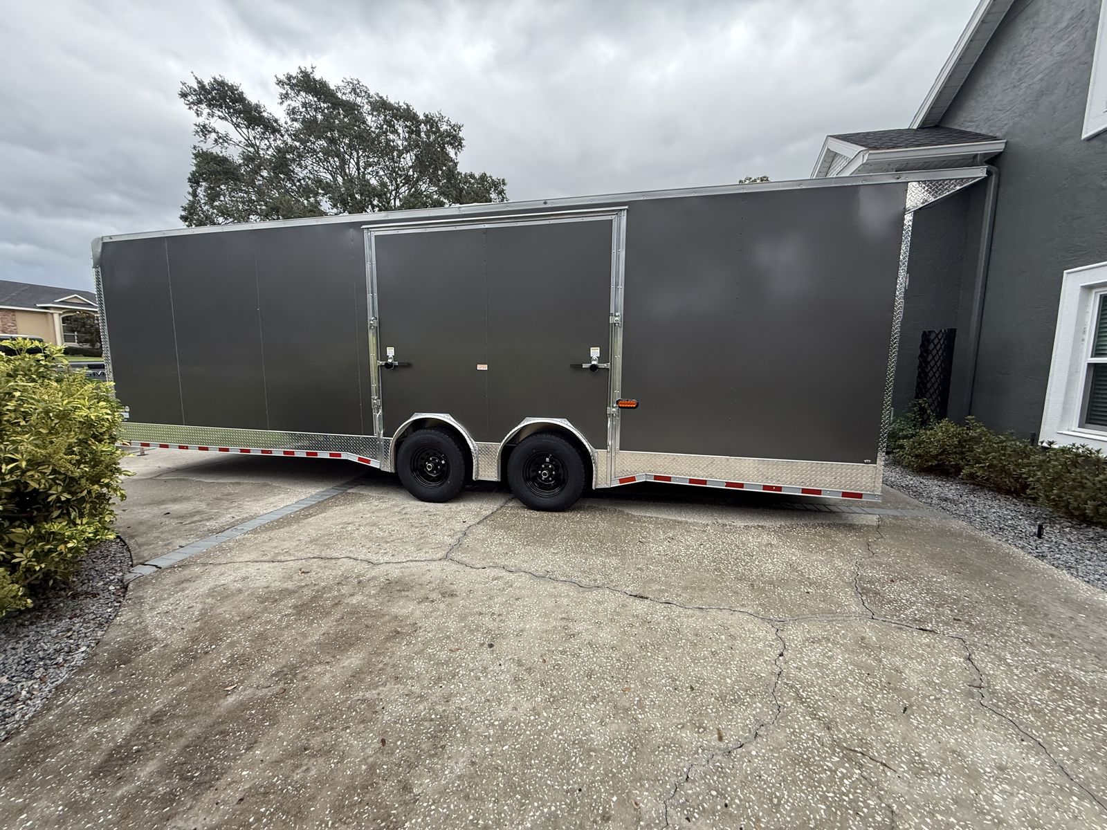 Like New 28' Car Hauler