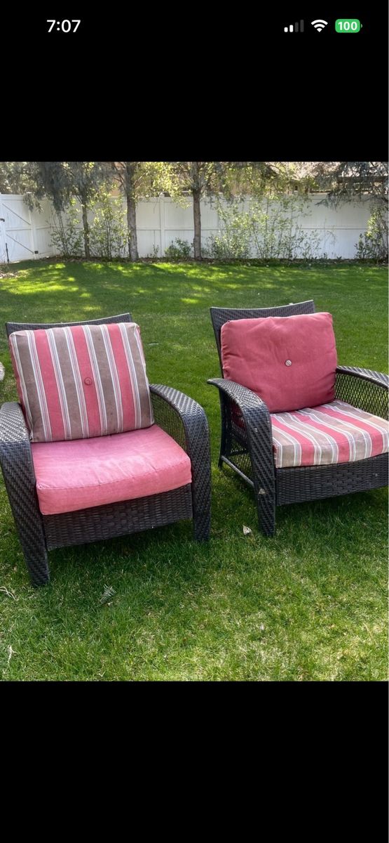 Five piece Whicker Patio Set