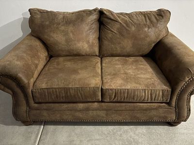 Free Love Seat