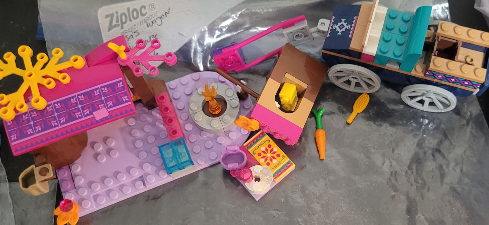 Lego Elsa's Wagon Adventure-no minfigures
