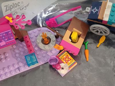 Lego Elsa's Wagon Adventure-no minfigures