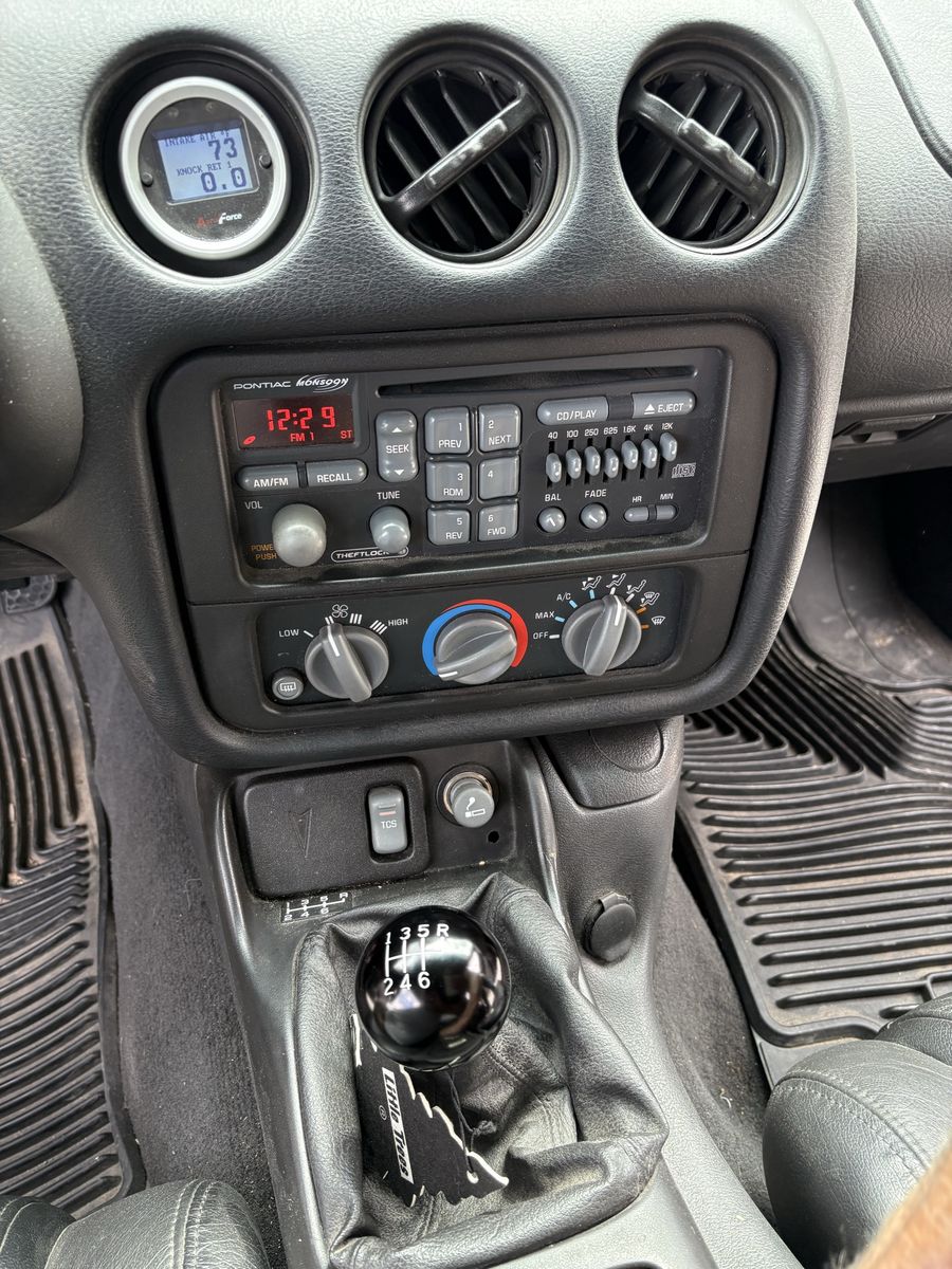 Main image 12