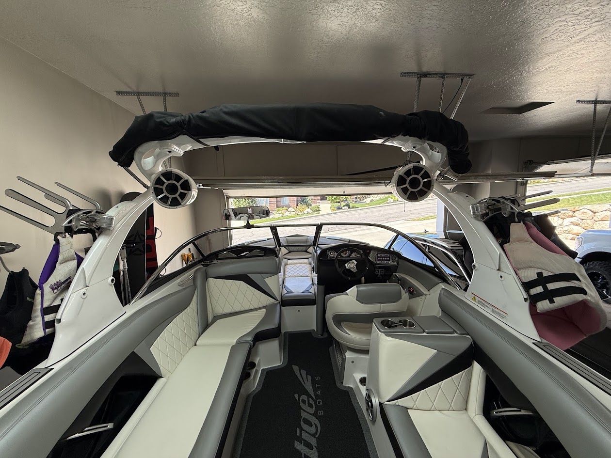 2012 Tige Z3 – Fully Upgraded Surf Boat