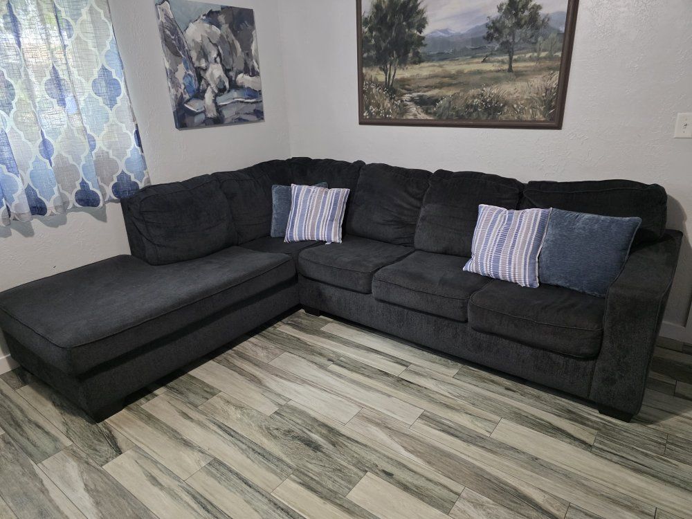 Main image 6