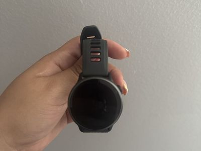 Garmin Vivoactive 6 Smartwatch - Black - Excellent Condition with Charger & Original Band