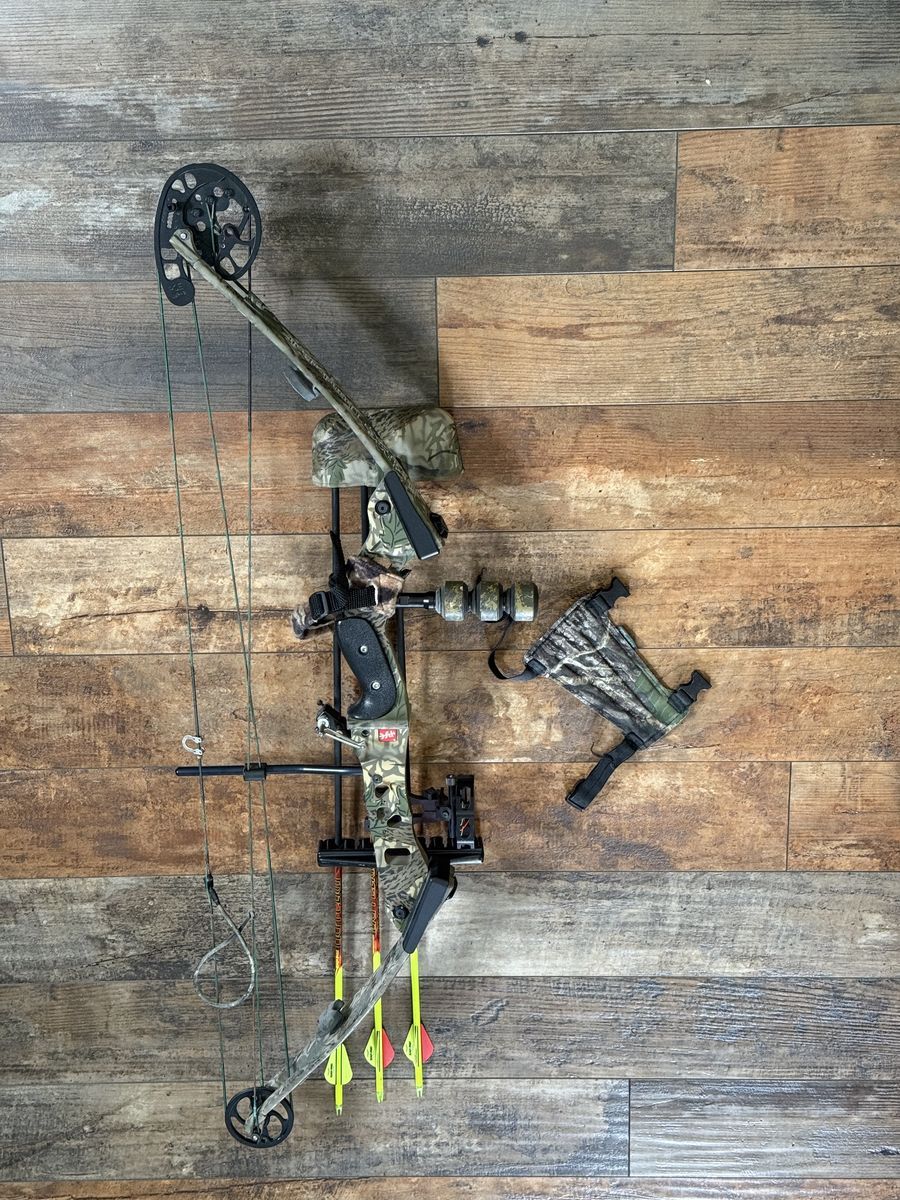 PSE Thunderebolt Compound hunting bow