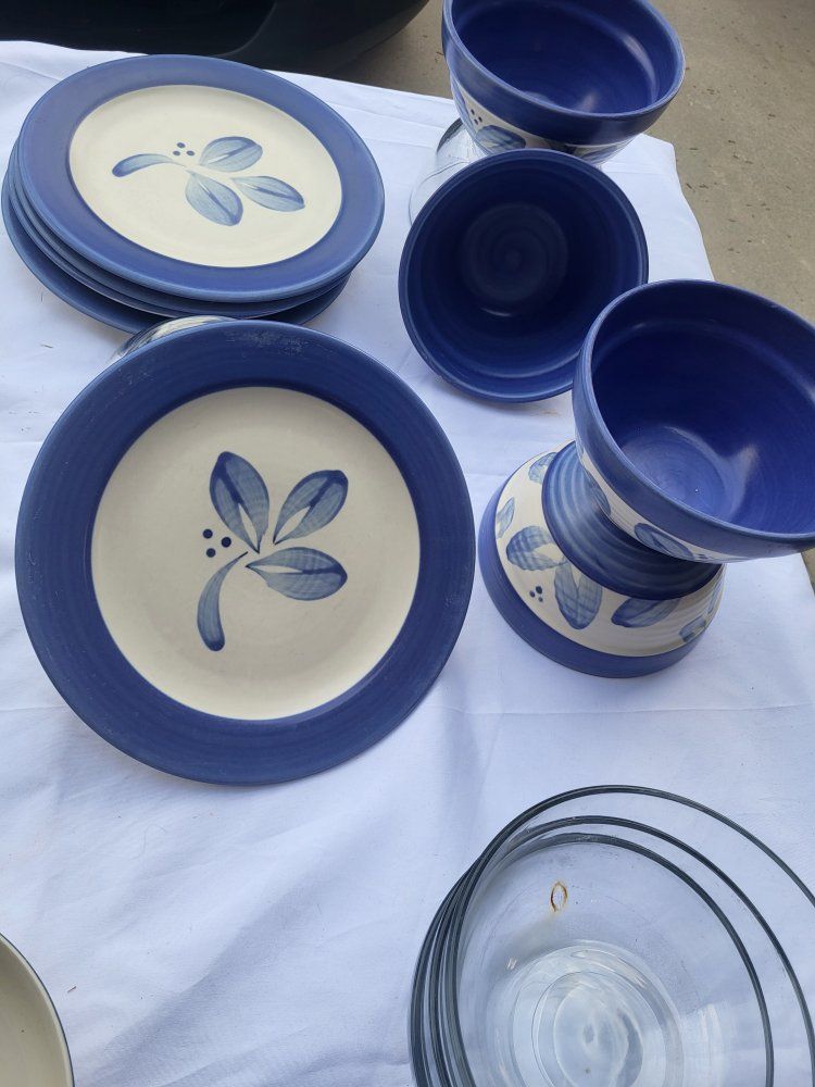 Blue and White Hand-Painted Leaf Pottery Dish Set with Bowls and Plates