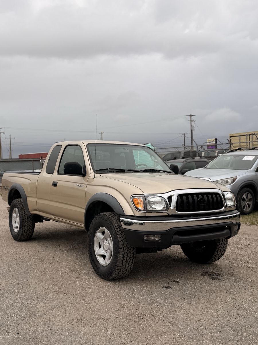 2004 Toyota Tacoma Base