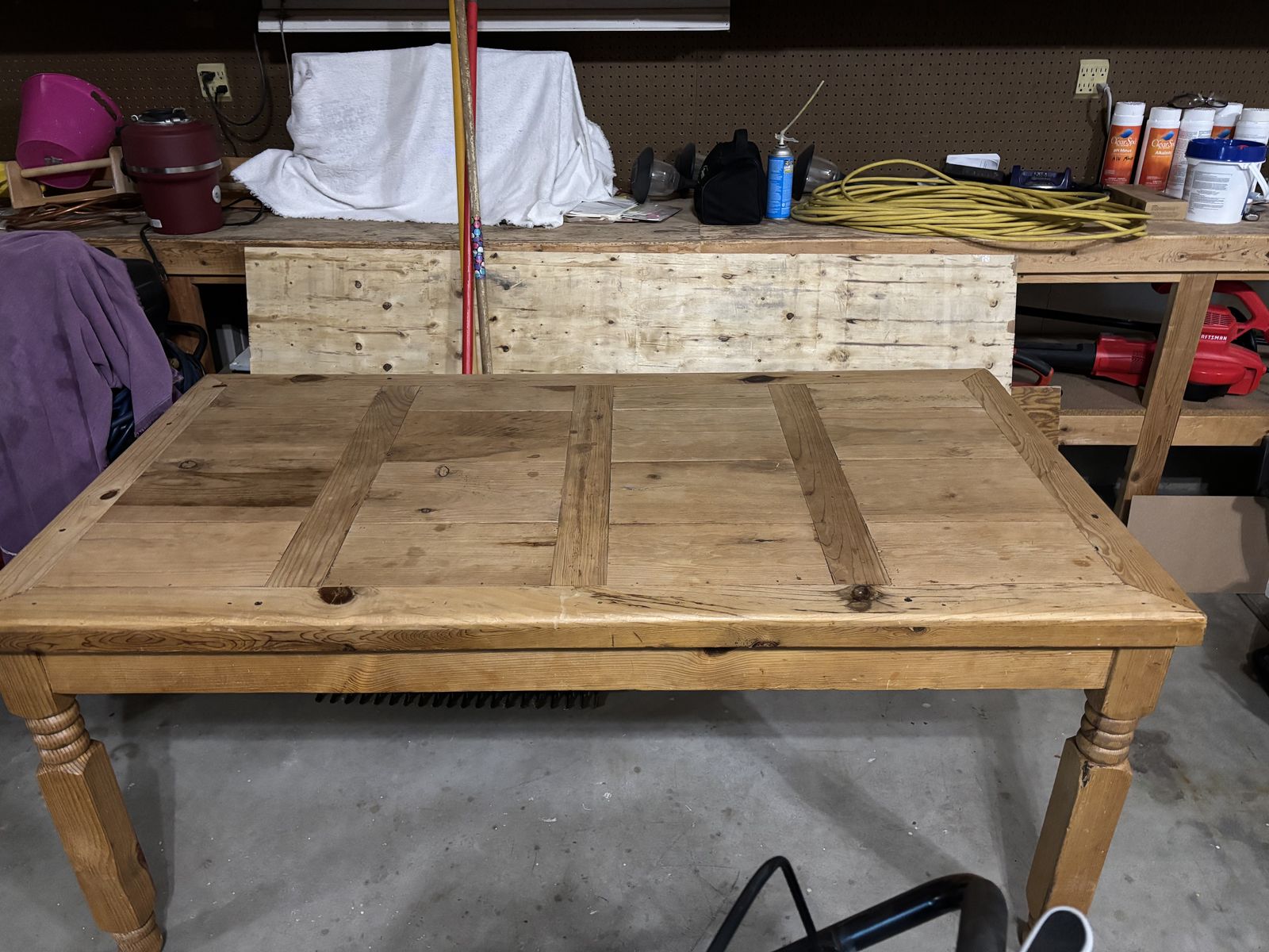 Farm style kitchen table w 4 chairs