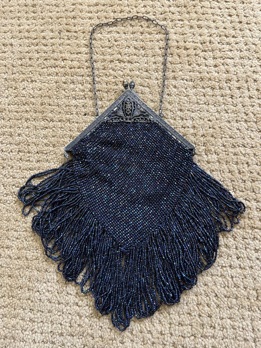 Stunning Triangle Shaped Silver Framed Purse/Handbag - Antique
