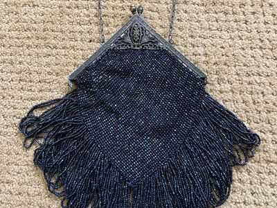 Stunning Triangle Shaped Silver Framed Purse/Handbag - Antique