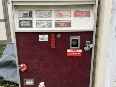vending machine /Soda machine