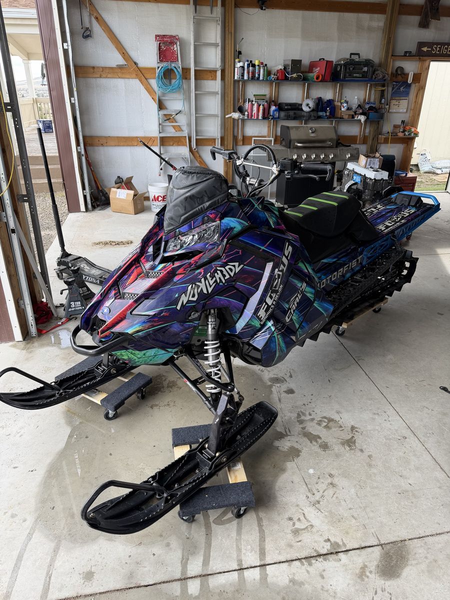 Main image 6