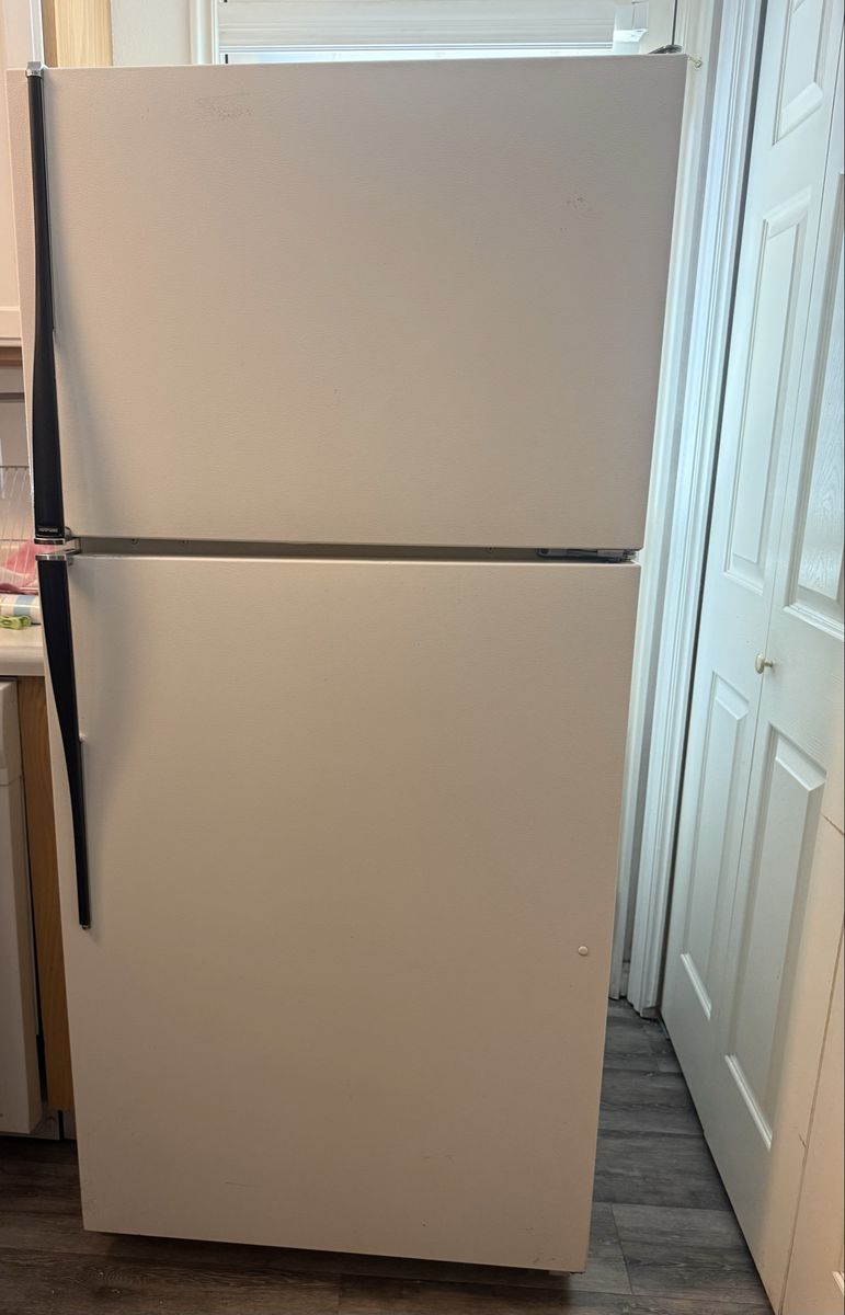 Hot point refrigerator