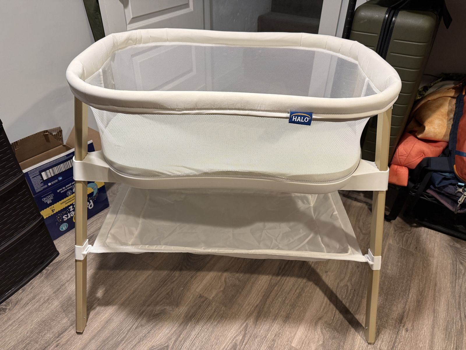 HALO Bassinet + 2 Fitted Sheets