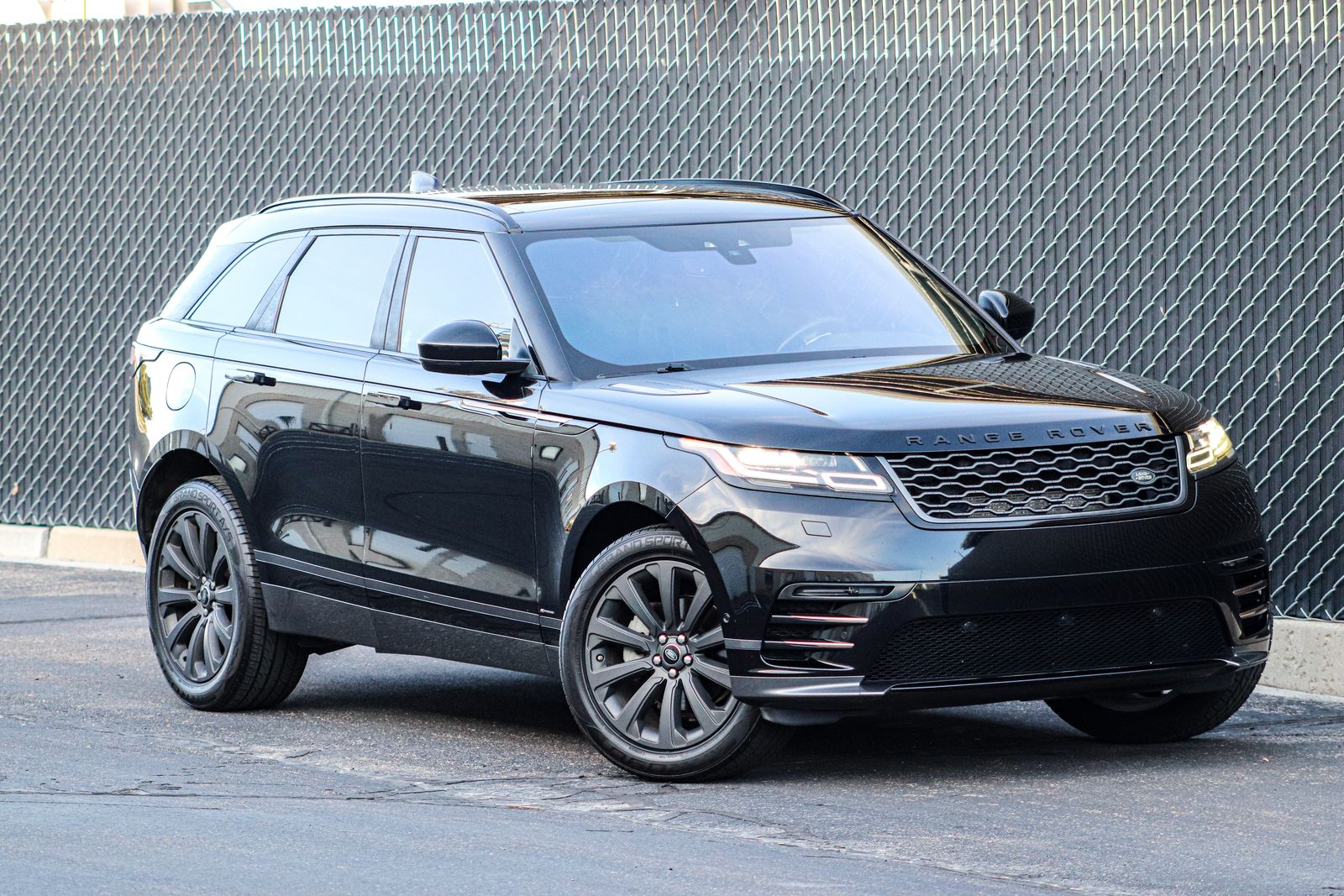 2018 Land Rover Range Rover Velar P250 R-Dynamic SE