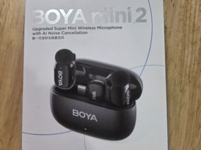 new in box wireless microphone