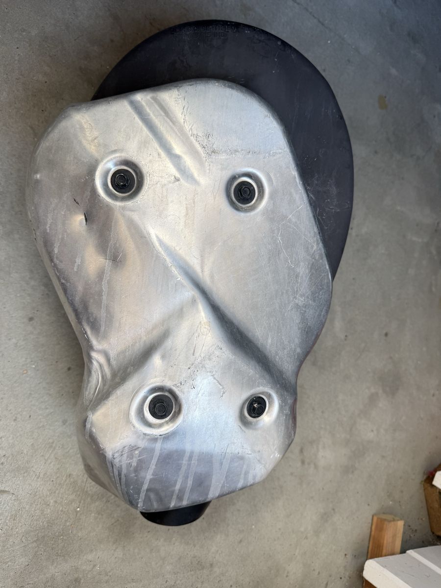 Main image 3