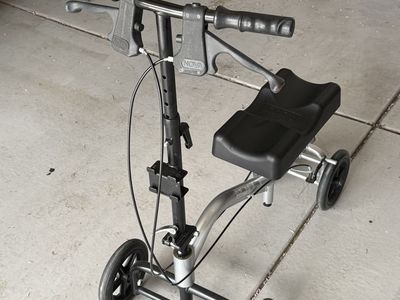 Nova Knee Scooter