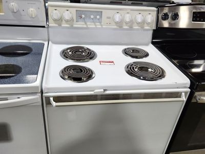 White Roper Electric Range Oven Stove with 4 Burners, Used