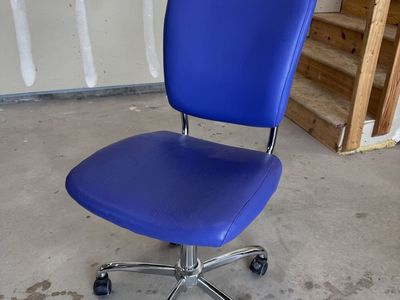 Blue/Purple Rolling Office Chair