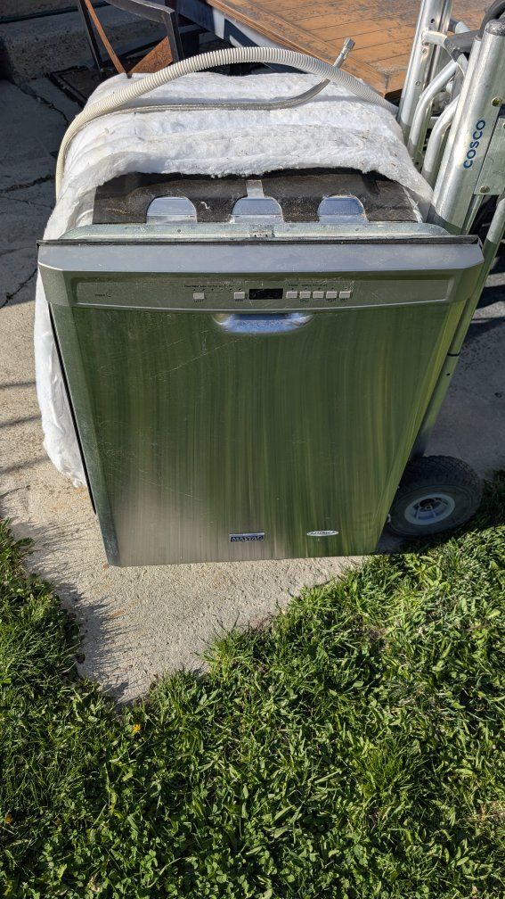 Maytag dish washer, stainless steel tub