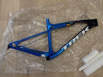 New Trek Supercaliber SLR Gen. 1 - Large