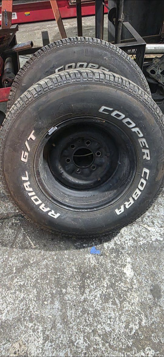 255 75 15 Cooper cobras 6 lug chevy