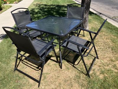 Outdoor Patio Table & Four Chairs