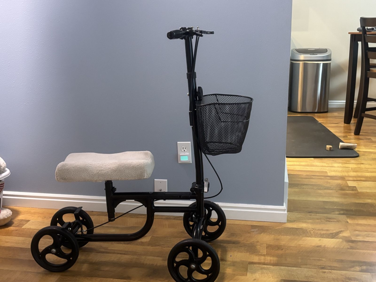 KneeRover Economy Knee Scooter Mobility Knee Walker with Basket - Black